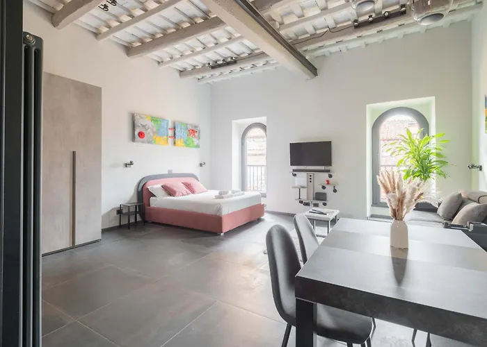 Historic Centre Luxury Rooftop Apartament *