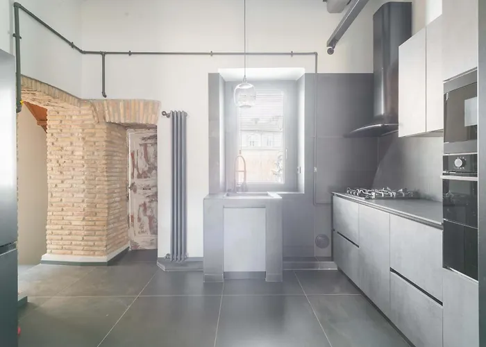 Historic Centre Luxury Rooftop Apartament *