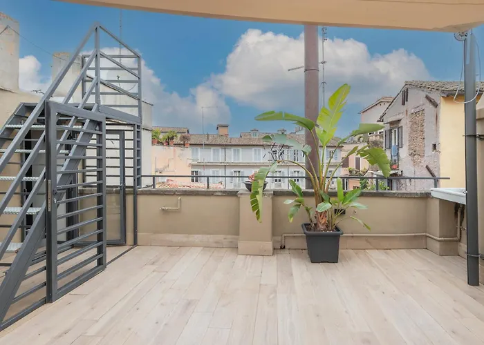 Historic Centre Luxury Rooftop Apartament