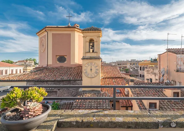 Historic Centre Luxury Rooftop Apartment