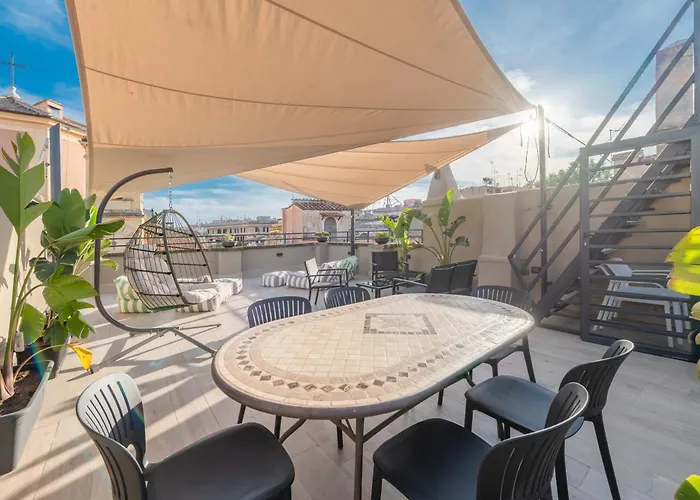 Historic Centre Luxury Rooftop Apartament *