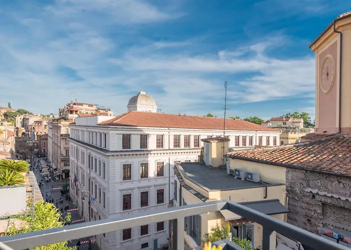 Historic Centre Luxury Rooftop Apartment